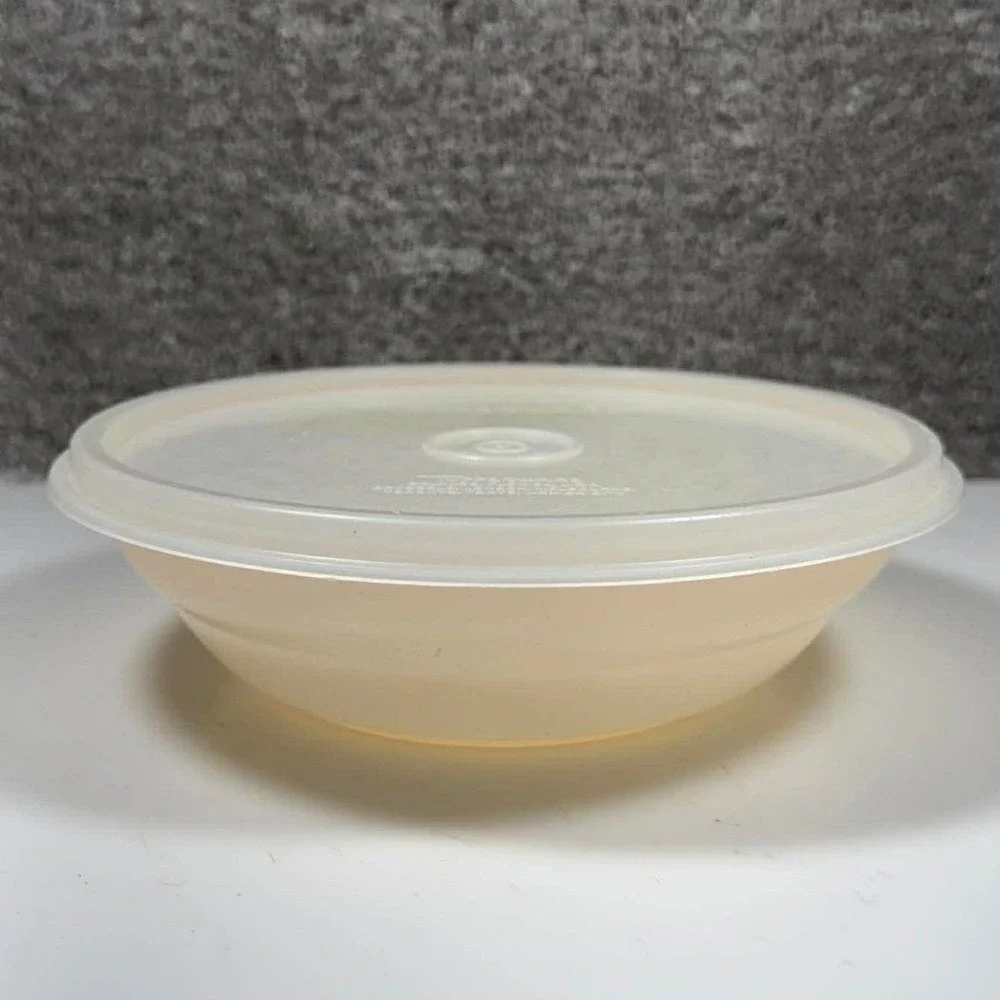 Vintage Tupperware Cereal‎ Bowl Light Peach With Clear Lid
